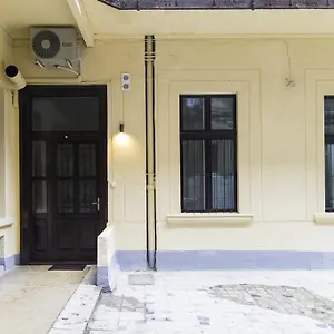 Authentic Klauzal , Budapeste Hungria